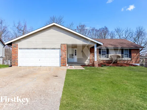 24 Spring Way Dr, Saint Peters, MO 63376