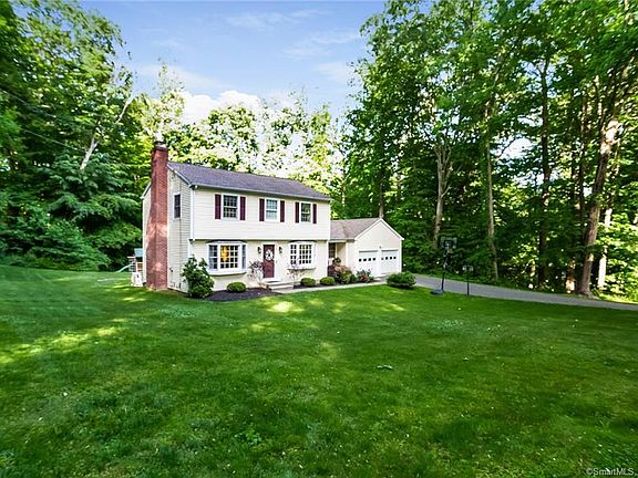 2nd image of 43 Wedgewood Dr