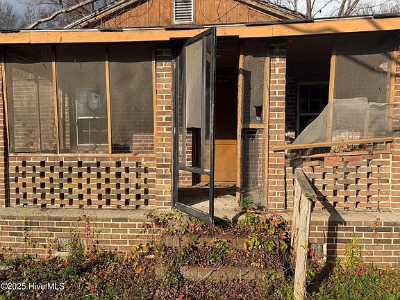 2nd image of 413 Brinkley Avenue