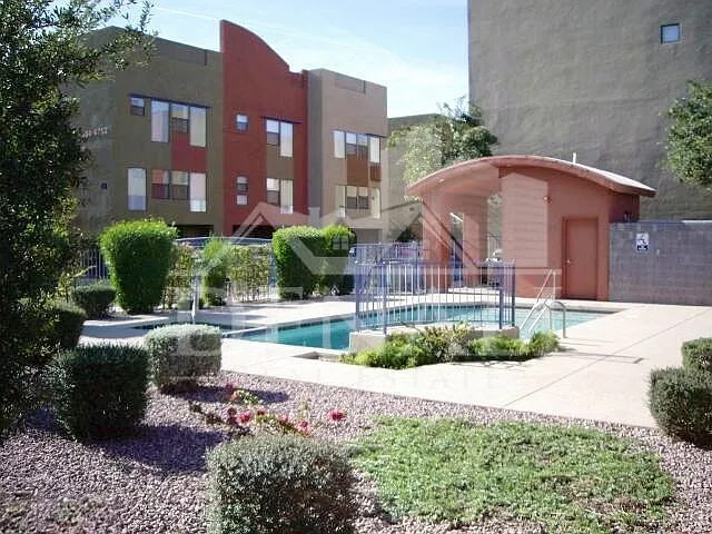 4710 E Culver St — Photo 27