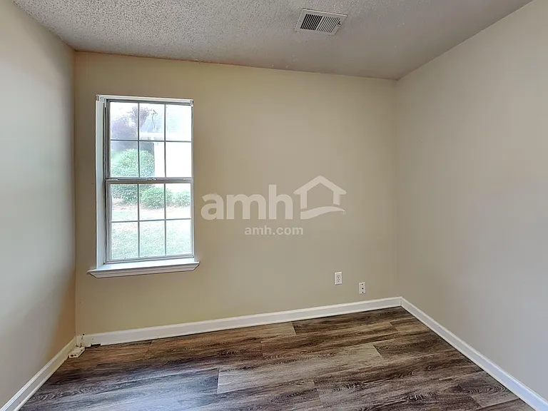 140 Cannon Dr — Photo 15