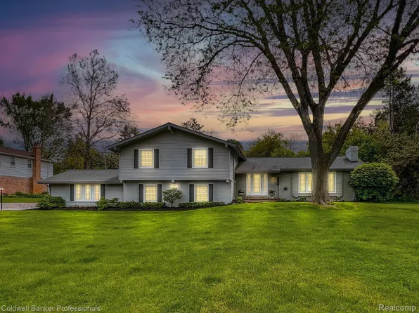 3765 Thornbrier Way, Bloomfield Hills, MI 48302
