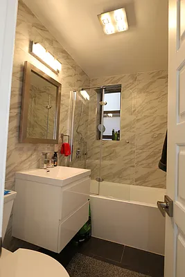 Rented by Velsor Realty | media 7