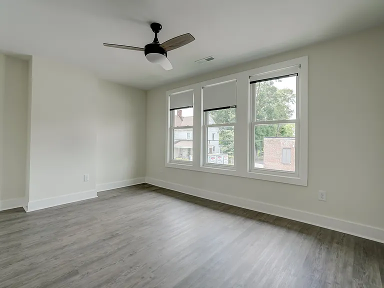 209 S Woodrow St — Photo 14