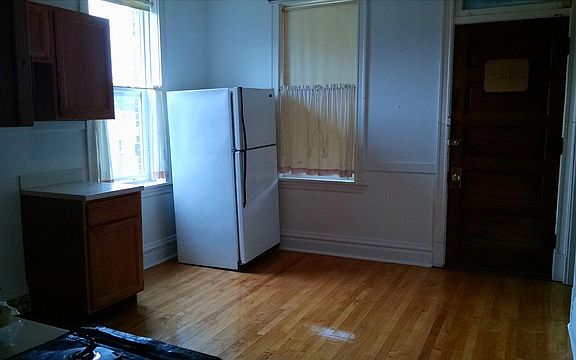 4th image of 3854 N Hoyne Ave #3