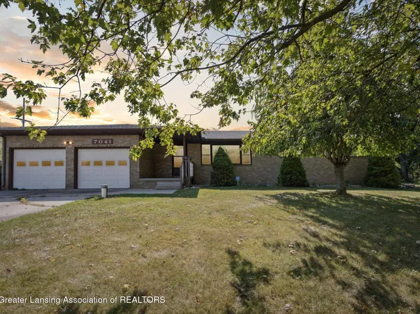 7041 W Howe Rd, Dewitt, MI 48820