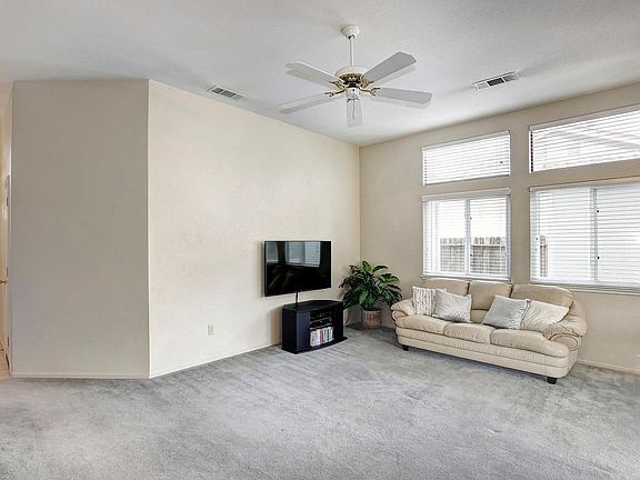 5th image of 3320 Black Eagle Dr