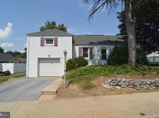 1005 New St, Akron, PA 17501