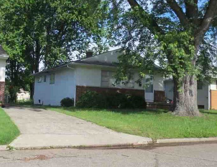 2nd image of 1951 Wilson Ave