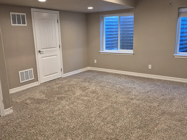 6941 Winnicut Dr — Photo 16