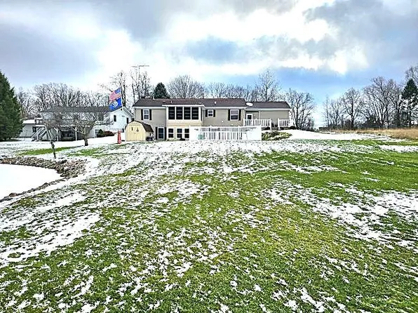 4576 Penny Ln, Hillsdale, MI 49242