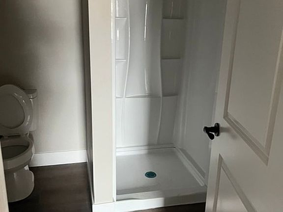5th image of 403 McFarland St #4-201
