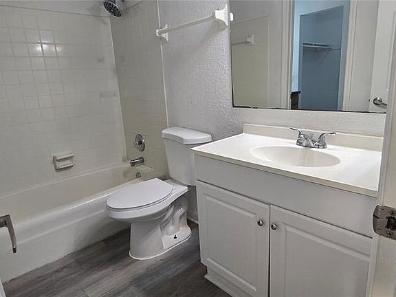 4th image of 8849 S OLD KINGS RD #143