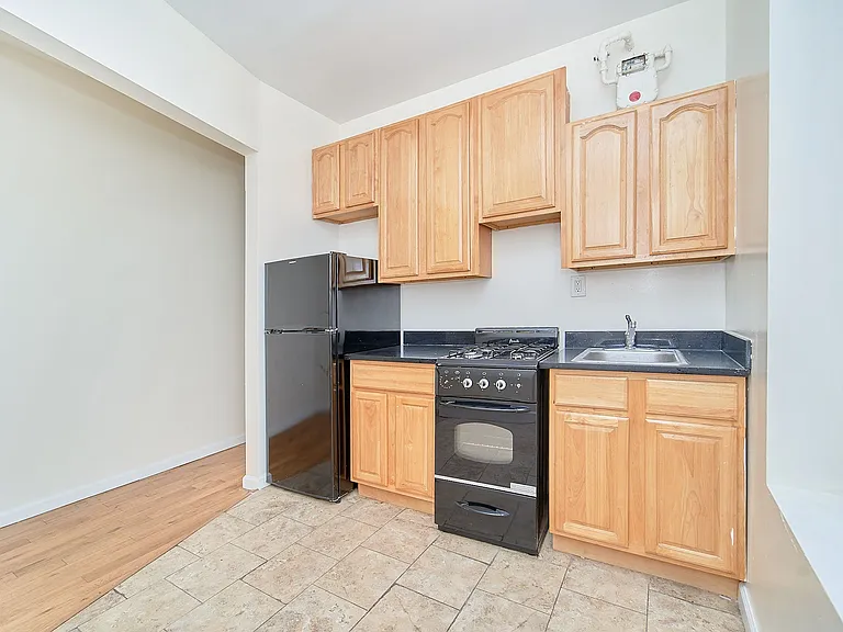 575 W 177th St #54 — Photo 10