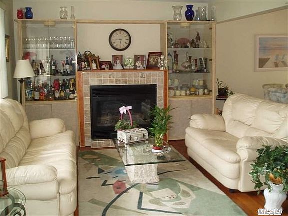 4th image of 54 Faulkner Ave