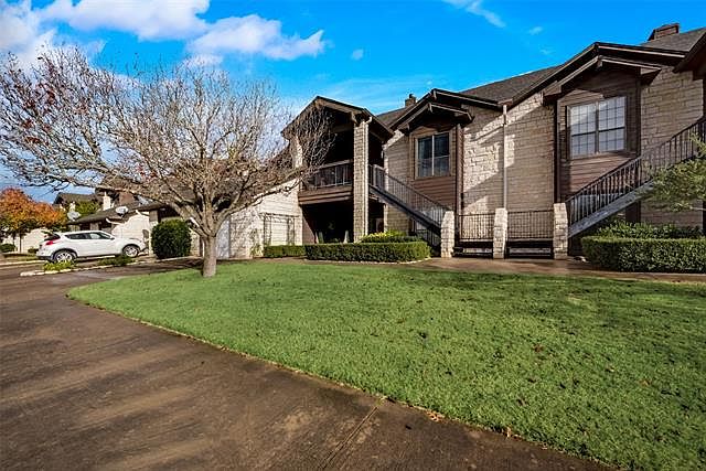 1st image of 27100 Meadowmore Ct