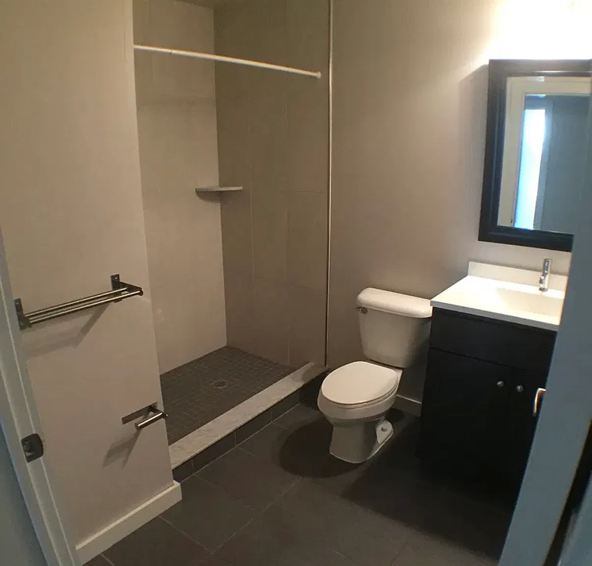 2 bed, $710 — Photo 4