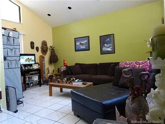 5th image of 1556 71st St