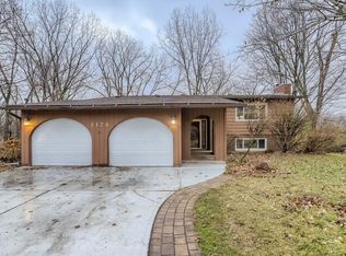 1174 Rockstone Ct, New Brighton, MN 55112