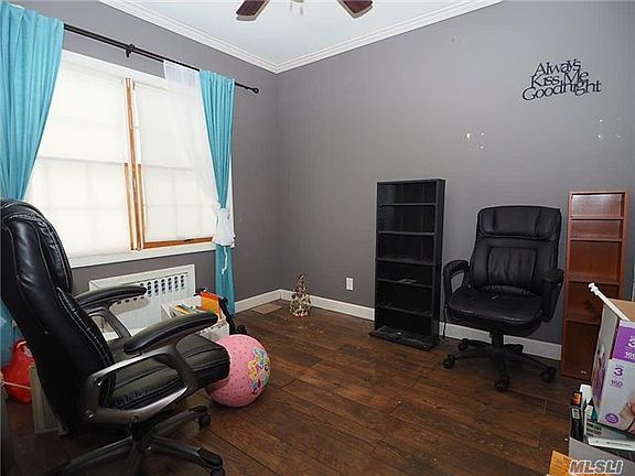 3rd image of 23 Julian Pl