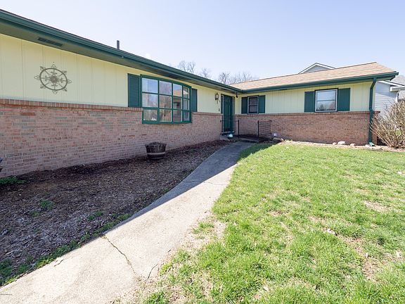 2nd image of 56249 Fairway Dr