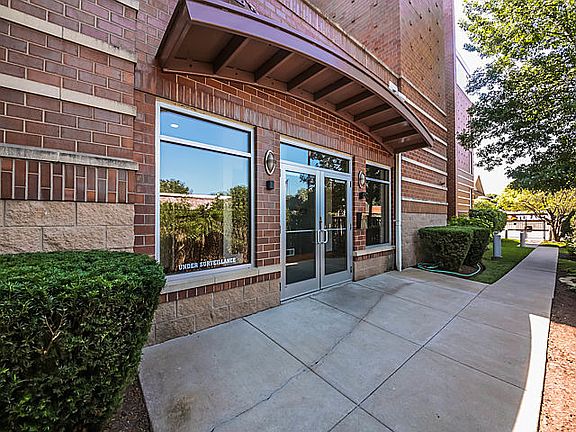 2nd image of 515 N Harlem Ave APT 403