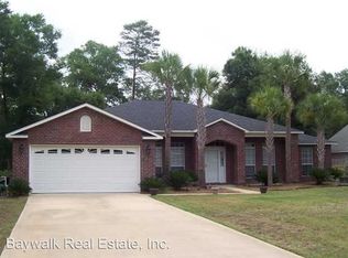 751 Waterview Cove Dr, Freeport, FL 32439