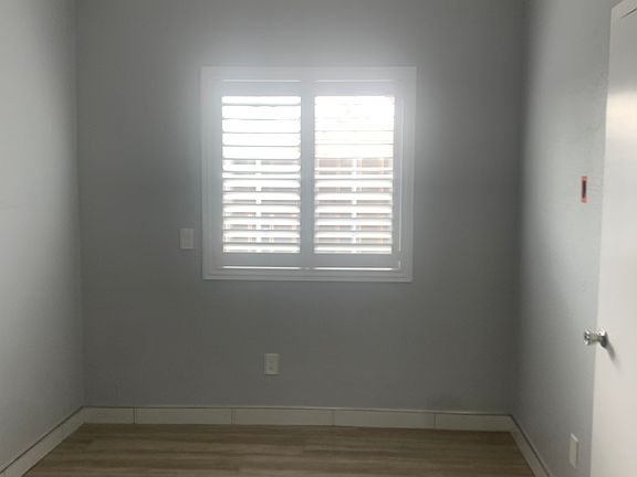 5th image of 2463-65 E Ingersoll St