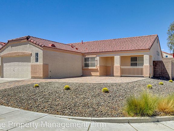 3rd image of 3720 W El Campo Grande Ave