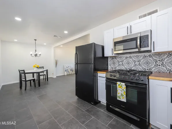 653 S Erin Ave, Tucson, AZ 85711