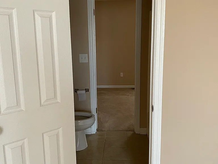 956 Margaret Dr — Photo 2