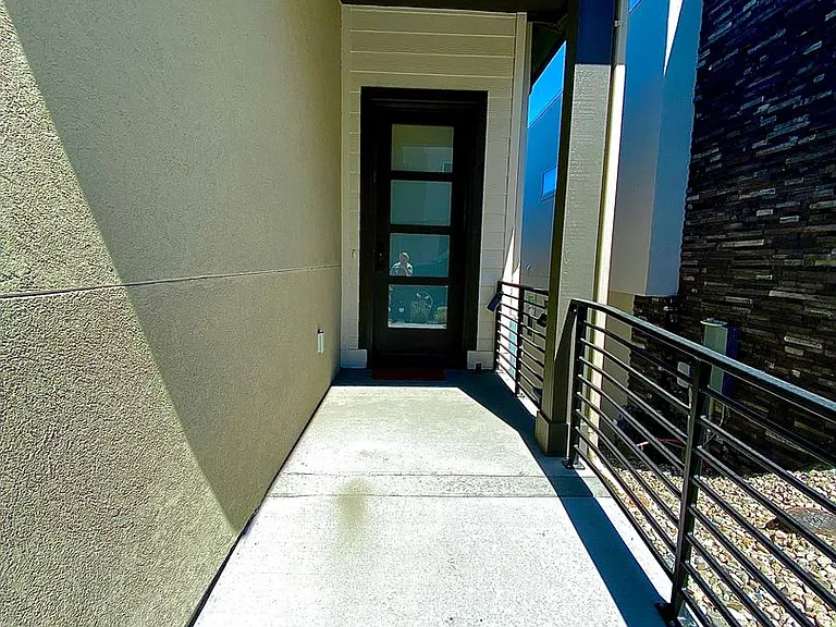 1274 E Echelon Ridge Ln — Photo 3