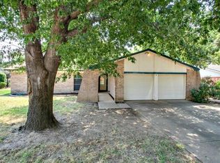 7536 David Dr, North Richland Hills, TX 76180