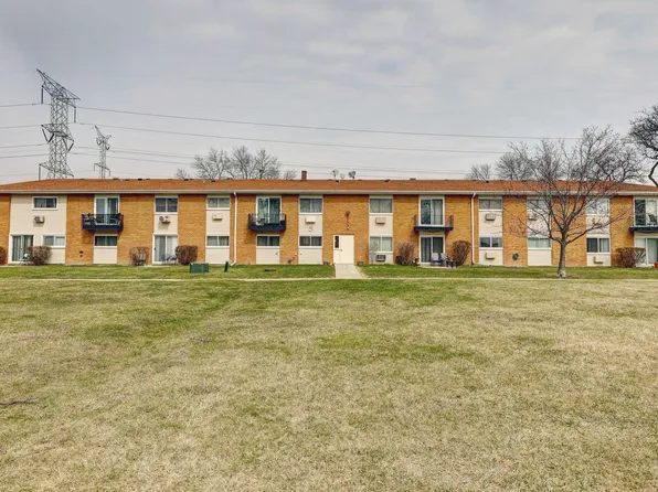 8864 Northshore Dr APT 1A, Des Plaines, IL 60016