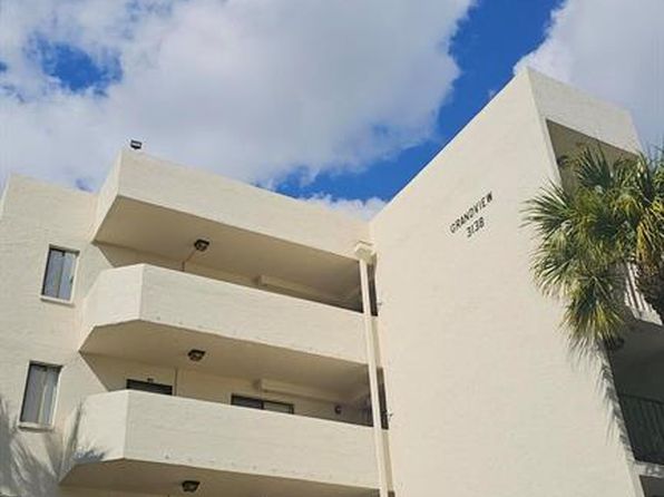 3138 Via Poinciana APT 209