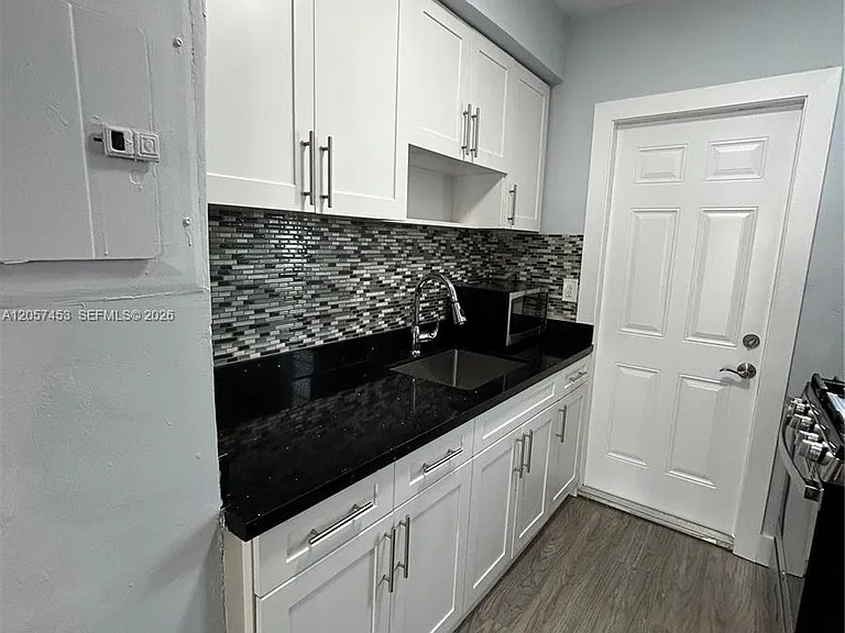 1024 Pennsylvania Ave #2 — Photo 4