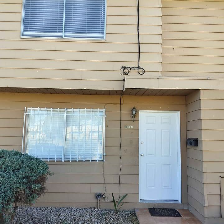 1st image of 3819 Surfrider Ln