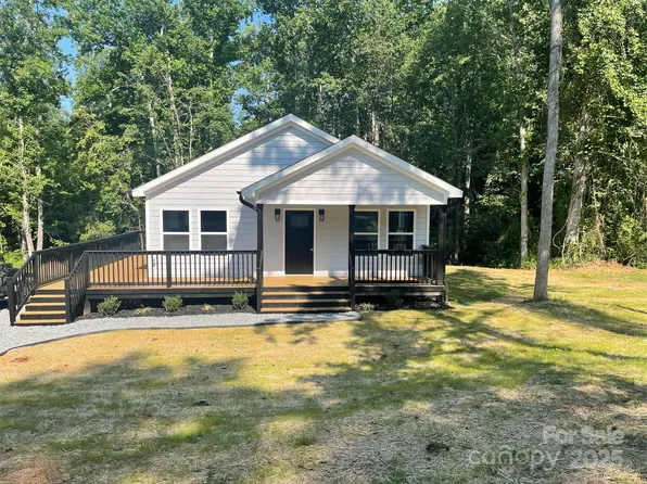 304 Maryland Dr, Forest City, NC 28043