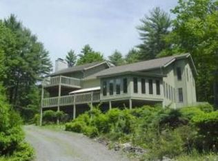 118 Cliff Ct, Milford, PA 18337