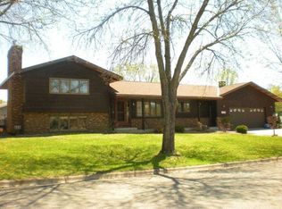 1306 Northway Cir, Saint Cloud, MN 56303