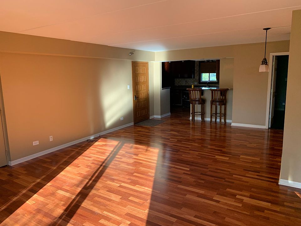 1st image of 5960 Lake Bluff Dr Unit 401