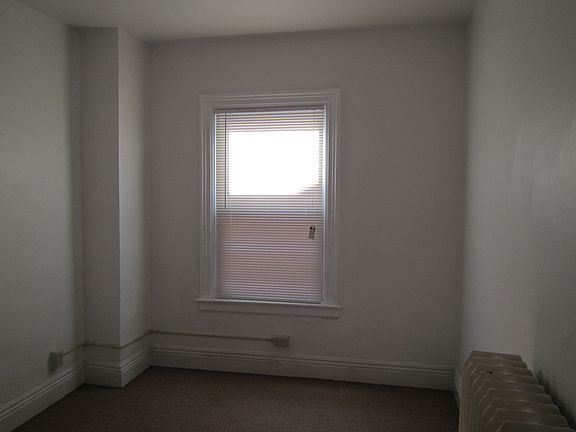 3rd image of 601 Bird Ave #2