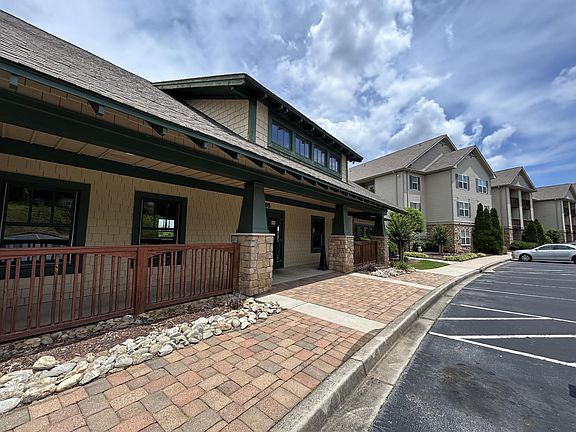 4th image of 731 Harts Cove Way #1