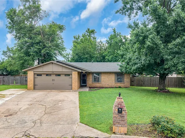 1105 Westridge Ln, Rogers, AR 72756