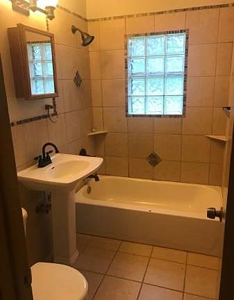 2nd image of 2524 Knox Dr