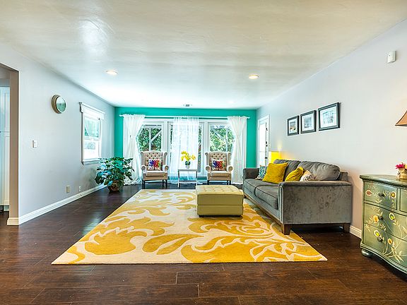 2nd image of 3858 Lirio Ln