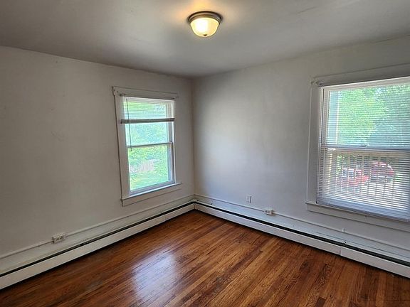 5th image of 513 Pearl St APT 2