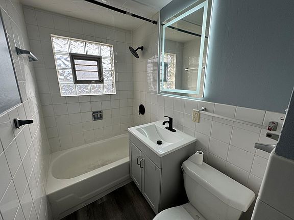 5th image of 5039 W Henderson St #3