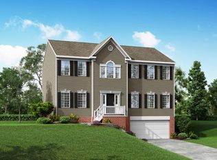 246 Creekside Dr, Oakdale, PA 15071