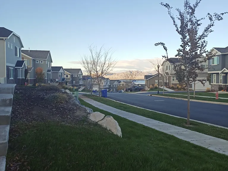 3031 S Willow Creek Dr — Photo 3